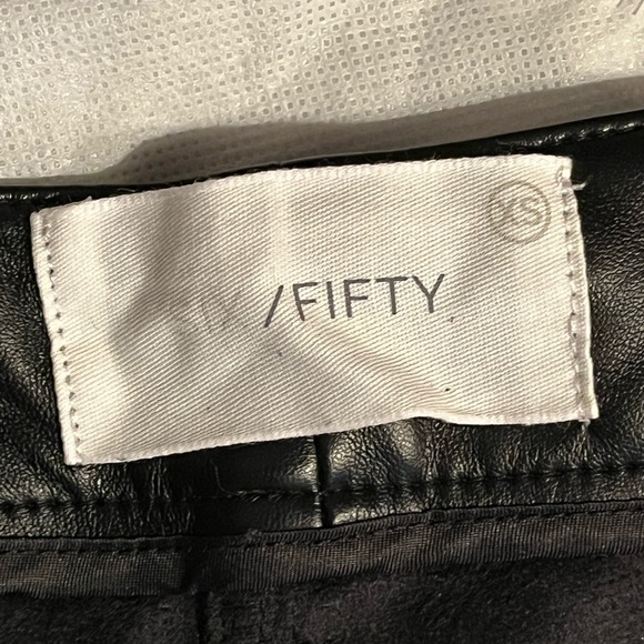 Women’s SIX/FIFTY Faux Leather Boot Cut Jeans sz XS - Picture 3 of 6